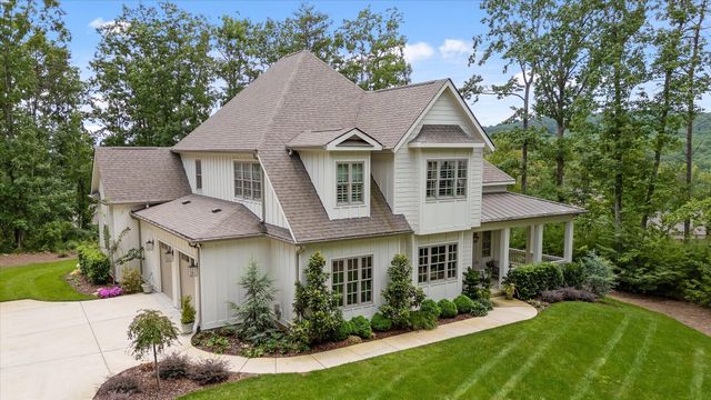 1375 Wintergreen Lane, Signal Mountain, TN 37377