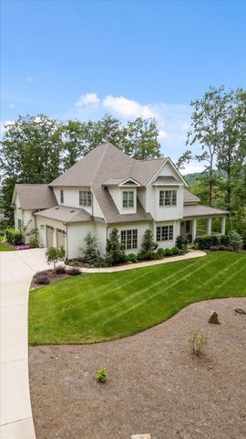 1375 Wintergreen Lane, Signal Mountain, TN 37377