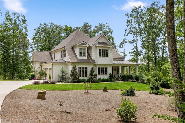 1375 Wintergreen Lane, Signal Mountain, TN 37377