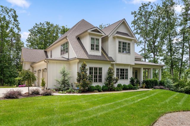 1375 Wintergreen Lane, Signal Mountain, TN 37377