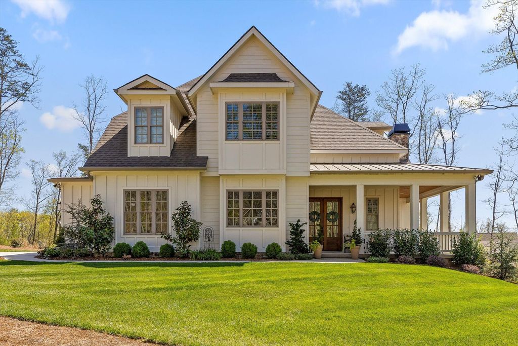 1375 Wintergreen Lane, Signal Mountain, TN 37377