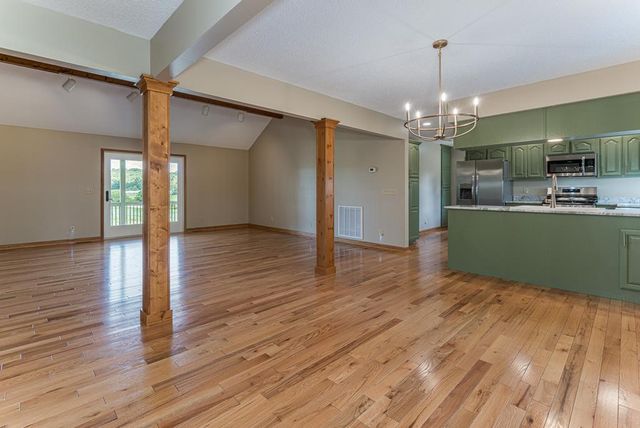 96 West Road, Warne, NC 28909