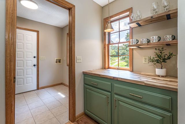 96 West Road, Warne, NC 28909