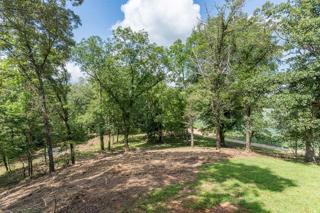 96 West Road, Warne, NC 28909