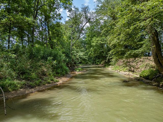 96 West Road, Warne, NC 28909