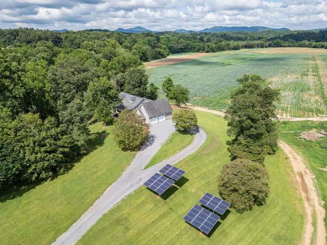 96 West Road, Warne, NC 28909