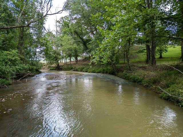 96 West Road, Warne, NC 28909