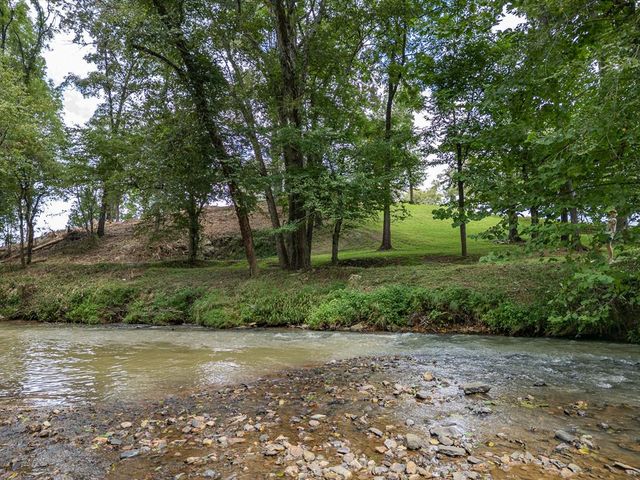 96 West Road, Warne, NC 28909