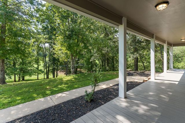 96 West Road, Warne, NC 28909