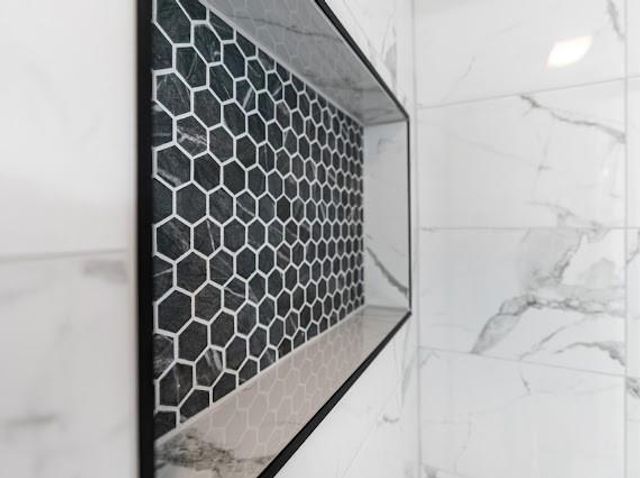 1225 Kenwood Drive, Lee's Summit, MO 64064