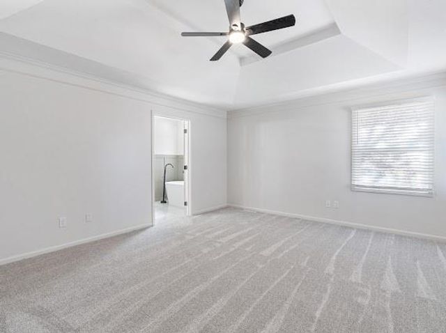 1225 Kenwood Drive, Lee's Summit, MO 64064