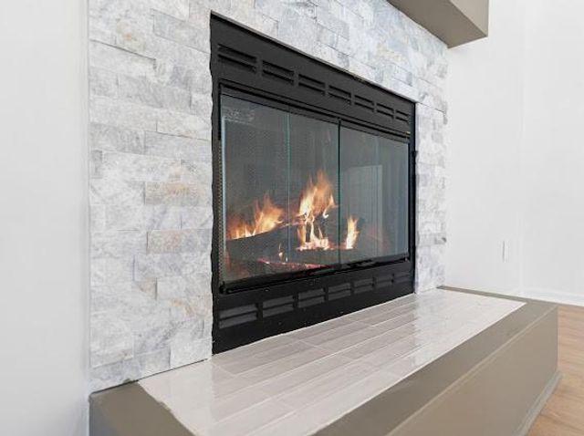 1225 Kenwood Drive, Lee's Summit, MO 64064