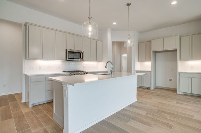 6913 Trail Rock Drive, Benbrook, TX 76126