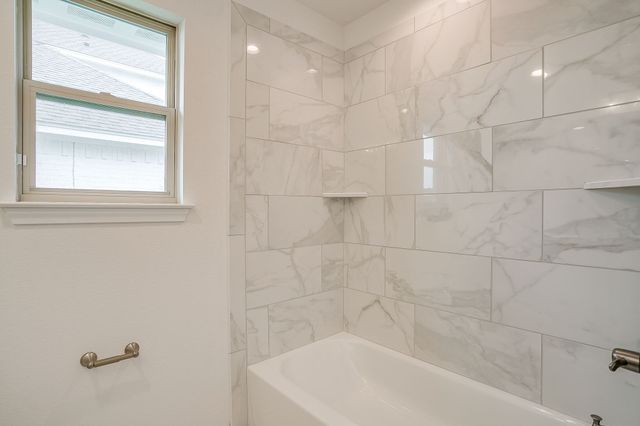 6913 Trail Rock Drive, Benbrook, TX 76126