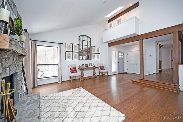 2 Stoney Creek Lane, Terrace Park, OH 45174