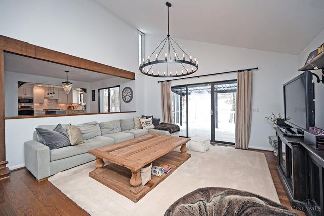 2 Stoney Creek Lane, Terrace Park, OH 45174