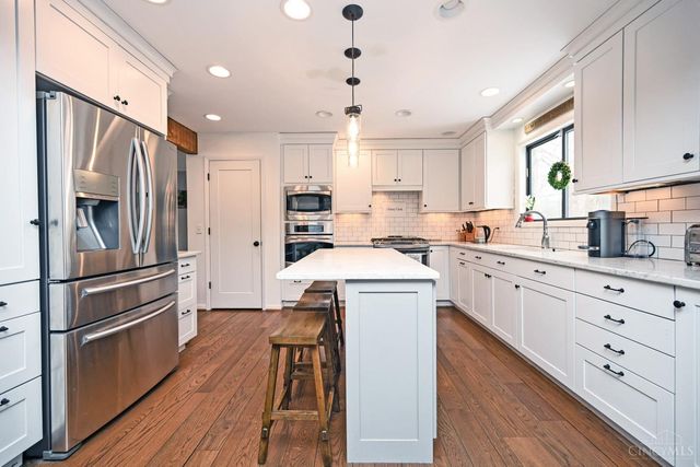 2 Stoney Creek Lane, Terrace Park, OH 45174