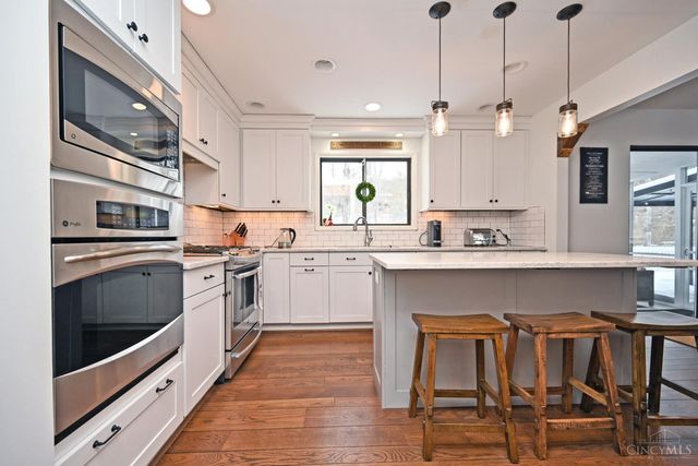 2 Stoney Creek Lane, Terrace Park, OH 45174