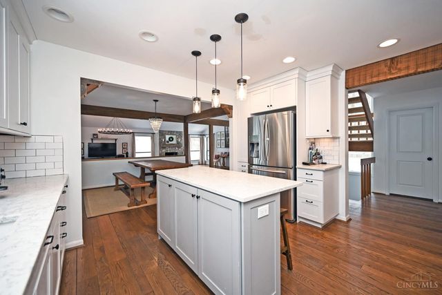 2 Stoney Creek Lane, Terrace Park, OH 45174