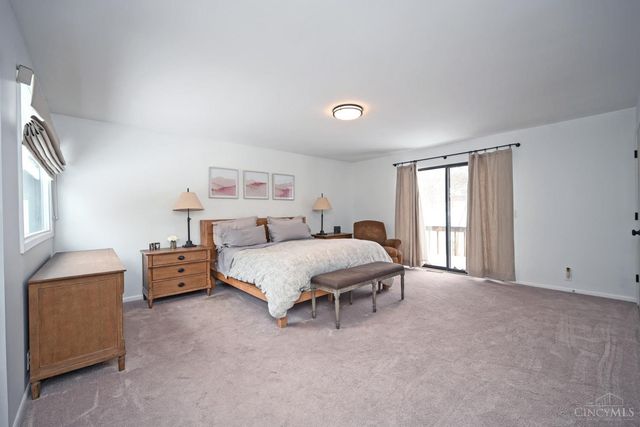 2 Stoney Creek Lane, Terrace Park, OH 45174