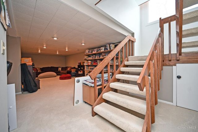 2 Stoney Creek Lane, Terrace Park, OH 45174