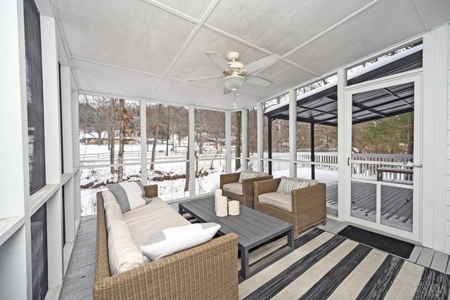 2 Stoney Creek Lane, Terrace Park, OH 45174