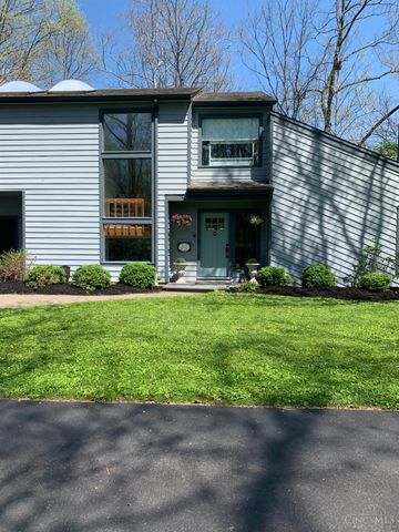 2 Stoney Creek Lane, Terrace Park, OH 45174