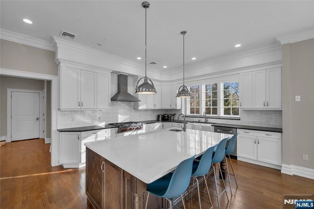 106 Koch Lane, Old Tappan, NJ 07675