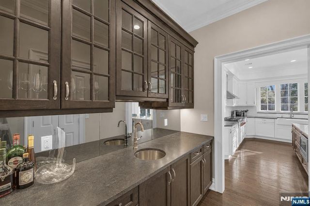 106 Koch Lane, Old Tappan, NJ 07675