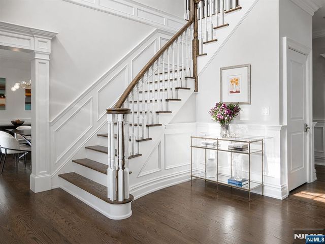 106 Koch Lane, Old Tappan, NJ 07675