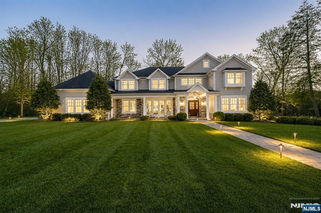 106 Koch Lane, Old Tappan, NJ 07675