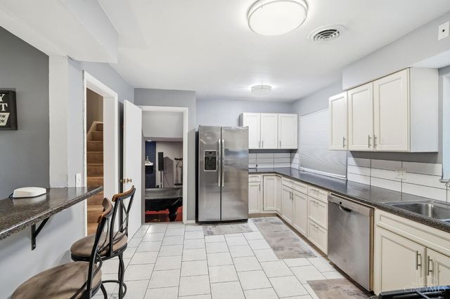 8881 Paw Paw Lane, Sycamore Twp, OH 45236
