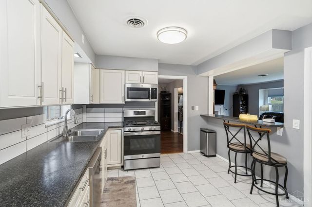 8881 Paw Paw Lane, Sycamore Twp, OH 45236