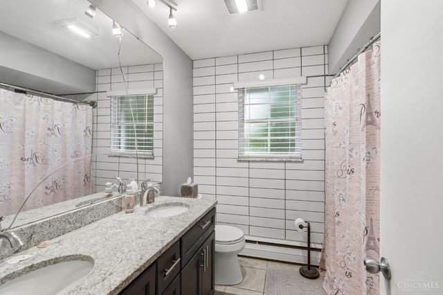 8881 Paw Paw Lane, Sycamore Twp, OH 45236