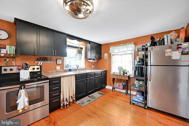 1515A E CARACAS AVE, Hershey, PA 17033