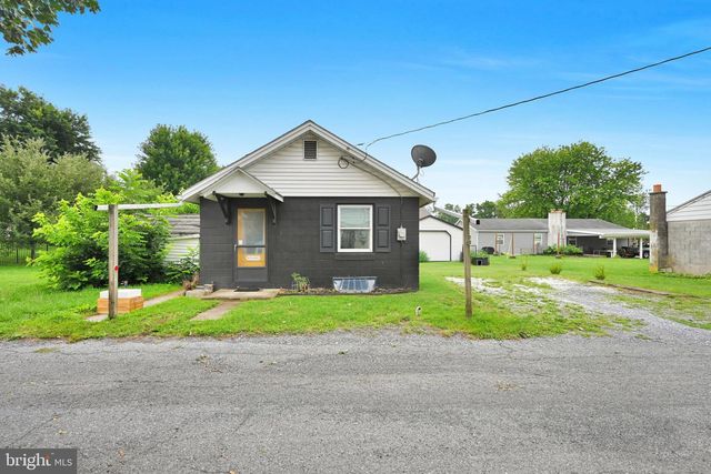 1515A E CARACAS AVE, Hershey, PA 17033