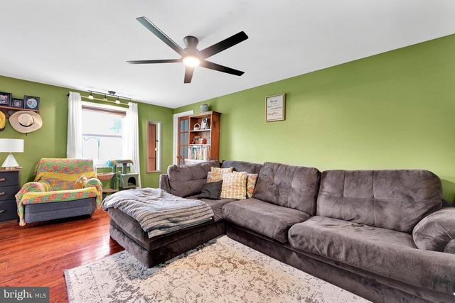 1515A E CARACAS AVE, Hershey, PA 17033
