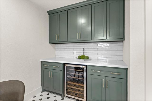 3725 Griggs Road, Houston, TX 77021