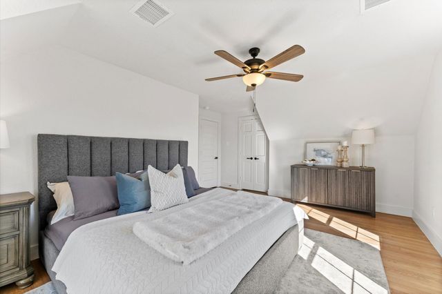 3725 Griggs Road, Houston, TX 77021