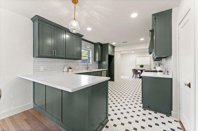 3725 Griggs Road, Houston, TX 77021