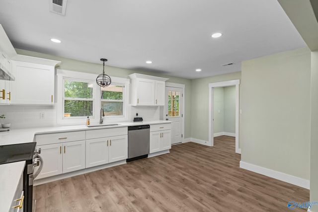 10690 Country Corner Road, Athens, AL 35614