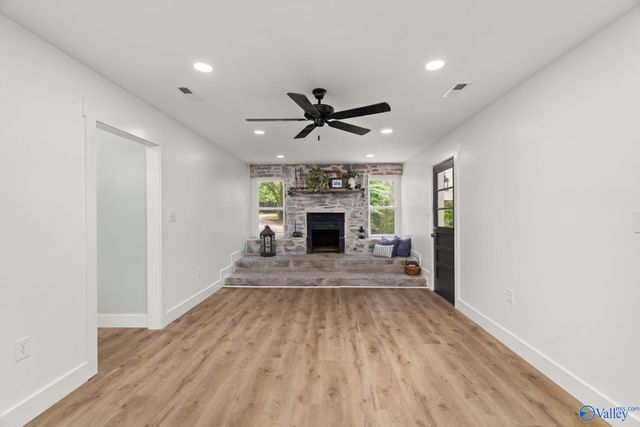 10690 Country Corner Road, Athens, AL 35614