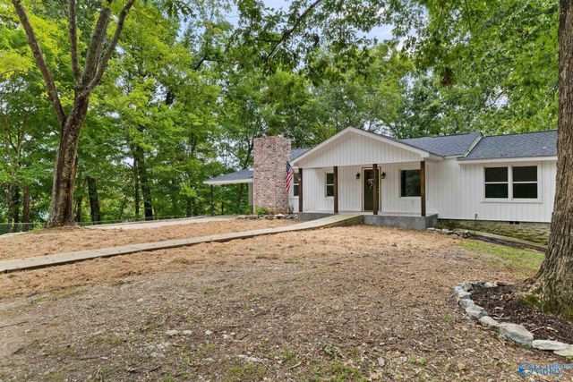 10690 Country Corner Road, Athens, AL 35614