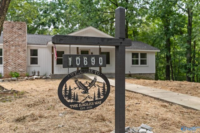 10690 Country Corner Road, Athens, AL 35614