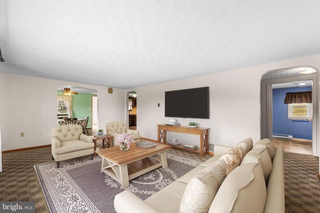 12706 HIGH POINT RD, Felton, PA 17322