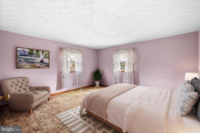 12706 HIGH POINT RD, Felton, PA 17322