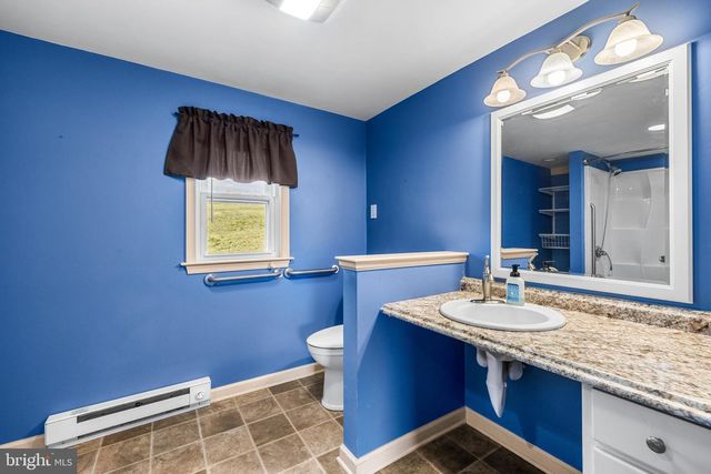 12706 HIGH POINT RD, Felton, PA 17322