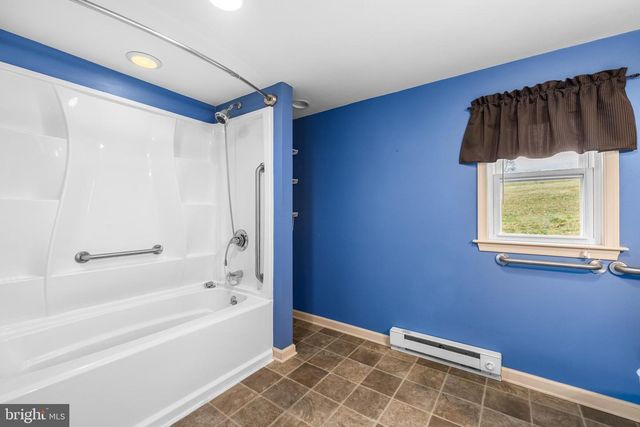 12706 HIGH POINT RD, Felton, PA 17322