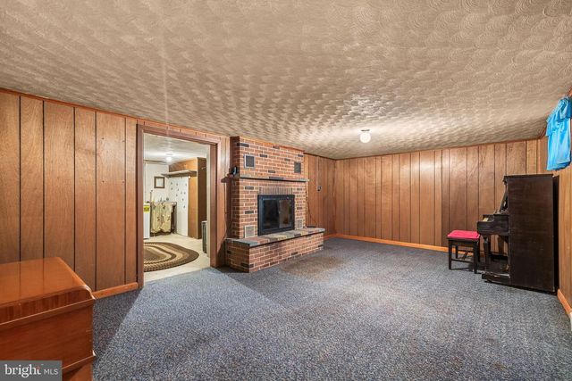 12706 HIGH POINT RD, Felton, PA 17322