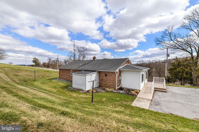 12706 HIGH POINT RD, Felton, PA 17322